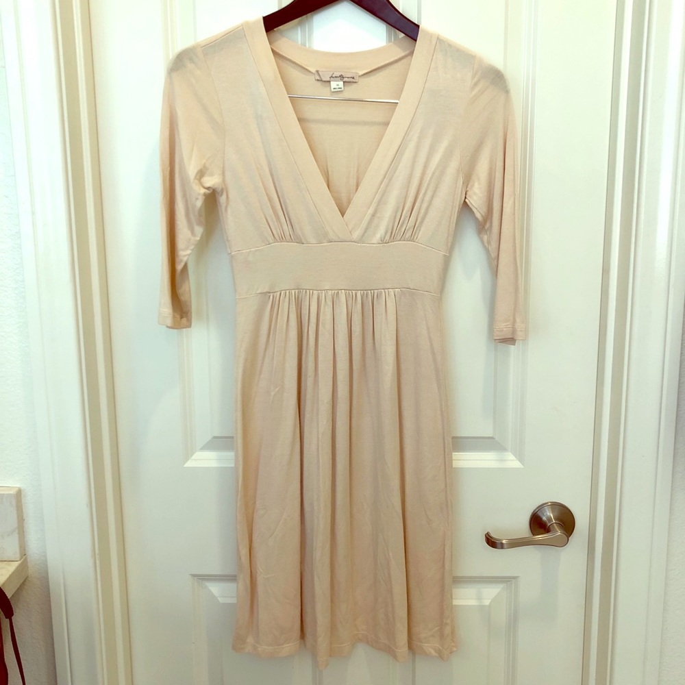 V neck 3/4 sleeve cream dress